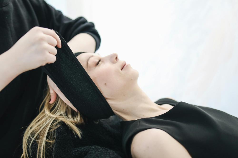 facial treatment-d0f8ddcc0c094f6db43e55048b809057.jpg facial treatment