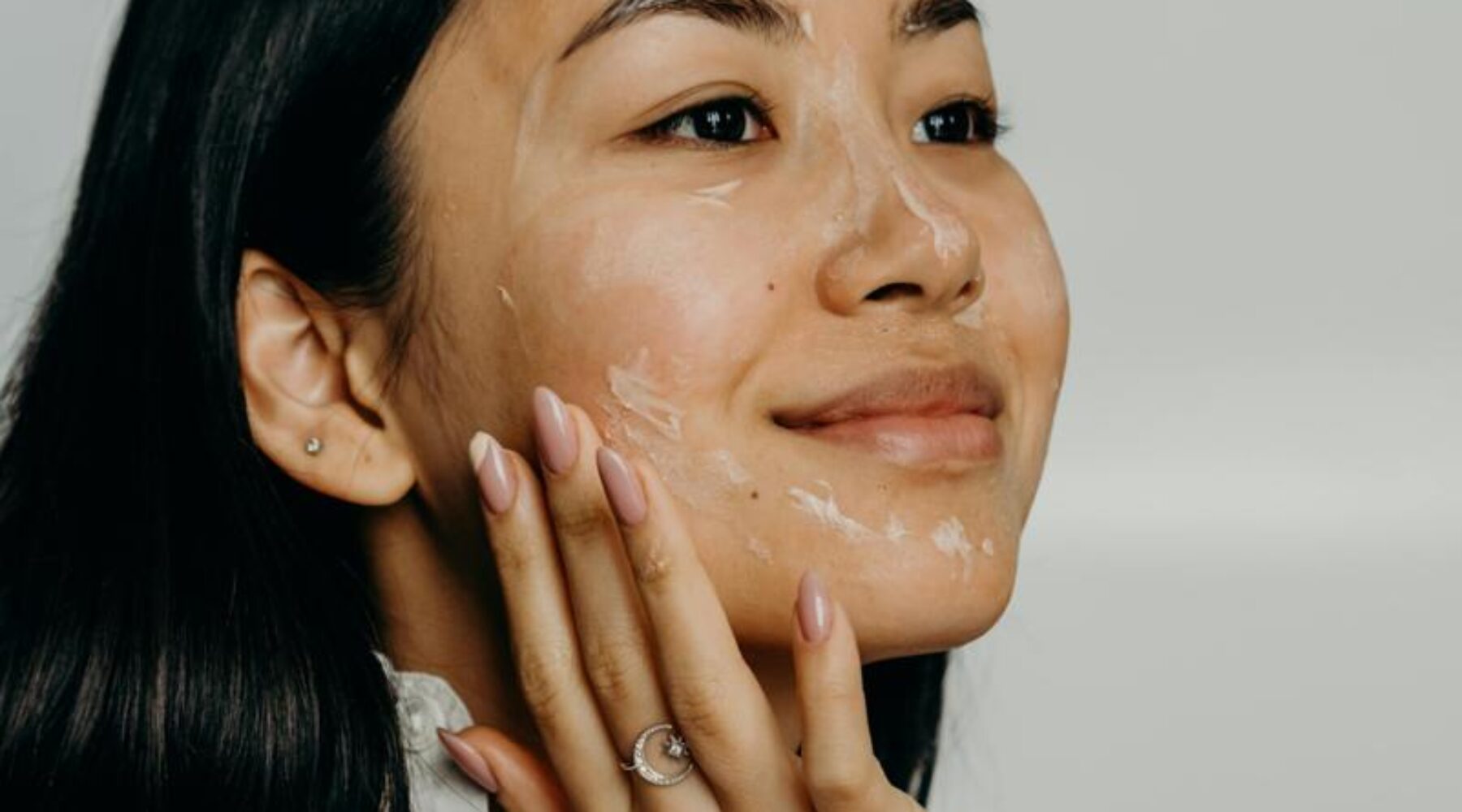Retinol co to jest i dlaczego warto go stosować w pielęgnacji skóry